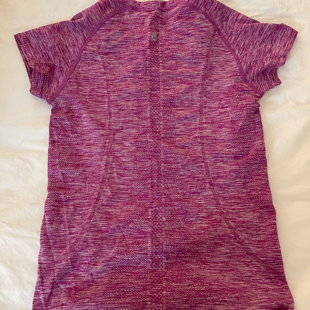 lululemon top!